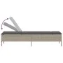 Tumbona con cojín y mesita ratán sintético gris claro by , Loungers - Ref: Foro24-4002733, Price: 174,08 €, Discount: %