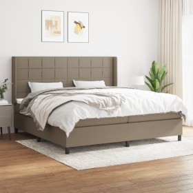 Cama box spring con colchón tela gris taupe 200x200 cm de , Camas y somieres - Ref: Foro24-3131461, Precio: 699,10 €, Descuen...