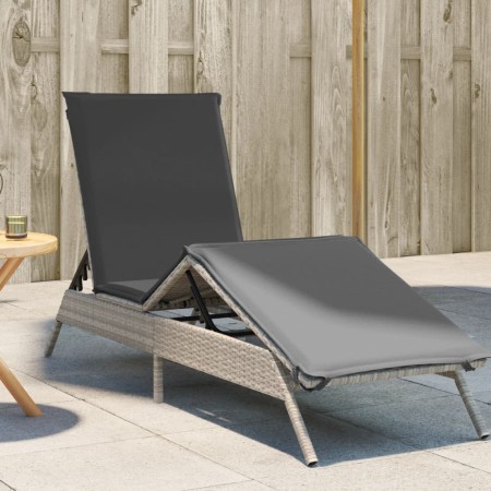 Tumbona con cojín ratán sintético gris claro de , Tumbonas - Ref: Foro24-4002706, Precio: 146,97 €, Descuento: %