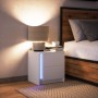 Mesita de noche con luces LED madera de ingeniería blanca de , Mesitas de noche - Ref: Foro24-852047, Precio: 53,93 €, Descue...