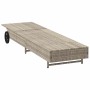 Tumbona con ruedas y cojín ratán sintético gris claro de , Tumbonas - Ref: Foro24-4104038, Precio: 170,04 €, Descuento: %
