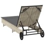 Tumbona con ruedas y cojín ratán sintético gris claro de , Tumbonas - Ref: Foro24-4104038, Precio: 170,04 €, Descuento: %