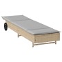 Tumbona con ruedas y cojín ratán sintético beige de , Tumbonas - Ref: Foro24-4104036, Precio: 156,70 €, Descuento: %