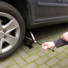 Carpoint Gato de tijera 1500 kg negro de , Carretillas elevadoras - Ref: Foro24-439321, Precio: 28,27 €, Descuento: %