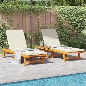 Tumbonas con ruedas 2 pcs con mesa y cojín de madera maciza de acacia de , Tumbonas - Ref: Foro24-3325206, Precio: 396,75 €, ...