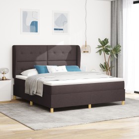 Cama Box Spring con colchón marrón oscuro 180x200 cm tela de , Camas y somieres - Ref: Foro24-3340770, Precio: 648,49 €, Desc...