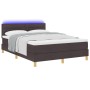 Cama Box Spring con Colchón y LED Marrón Oscuro 140x190 cm Tela de , Camas y somieres - Ref: Foro24-3342362, Precio: 447,08 €...