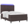 Cama con somier con colchón y LED Marrón oscuro 140x190 cm Tela de , Camas y somieres - Ref: Foro24-3342868, Precio: 522,51 €...