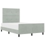 Estructura de Cama de Terciopelo Gris Claro 120x200 cm de , Camas y somieres - Ref: Foro24-3344933, Precio: 173,56 €, Descuen...