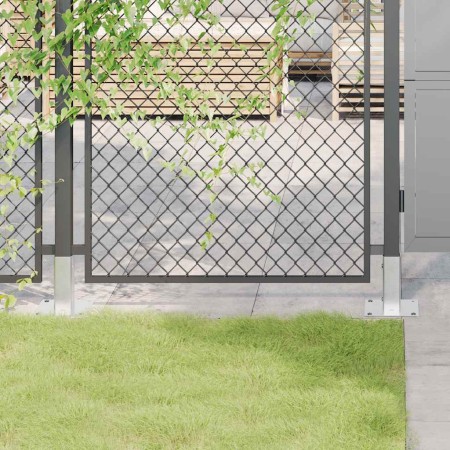 Bases para postes cuadradas 4 uds. Plata 46x46 mm de , Postes de cerca - Ref: Foro24-42000000, Precio: 23,97 €, Descuento: %