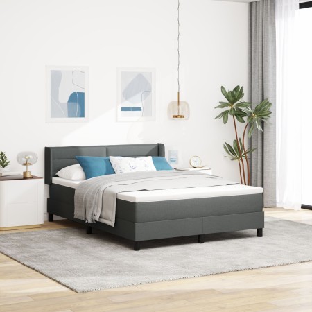 Cama con box spring y colchón gris oscuro 140x200 cm de tela, Diseño de cabecero de líneas gris oscuro 140 cm de tela de , Ca...