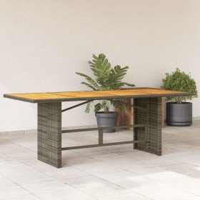 Mesa de jardín superficie de madera ratán PE gris 190x80x74 cm en Mesas de jardín | Comprar online en Foru.es