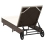 Tumbona con ruedas y cojín ratán sintético marrón en Tumbonas | Comprar online en Foru.es