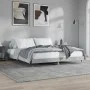 Estructura de cama madera de ingeniería gris hormigón 200x200cm de vidaXL, Camas y somieres - Ref: Foro24-832113, Precio: 137...