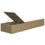 Tumbona de ratán sintético marrón y blanco crema de , Tumbonas - Ref: Foro24-310147, Precio: 258,09 €, Descuento: %