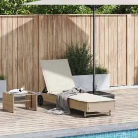 Tumbona con ruedas y cojín ratán sintético beige de , Tumbonas - Ref: Foro24-4104037, Precio: 166,51 €, Descuento: %